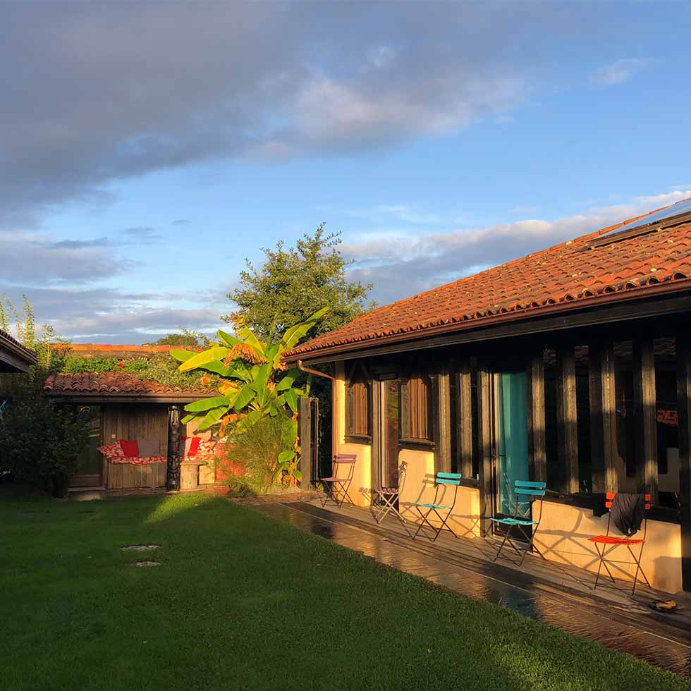 Natural Surf Lodge  Surf Camp photo 3