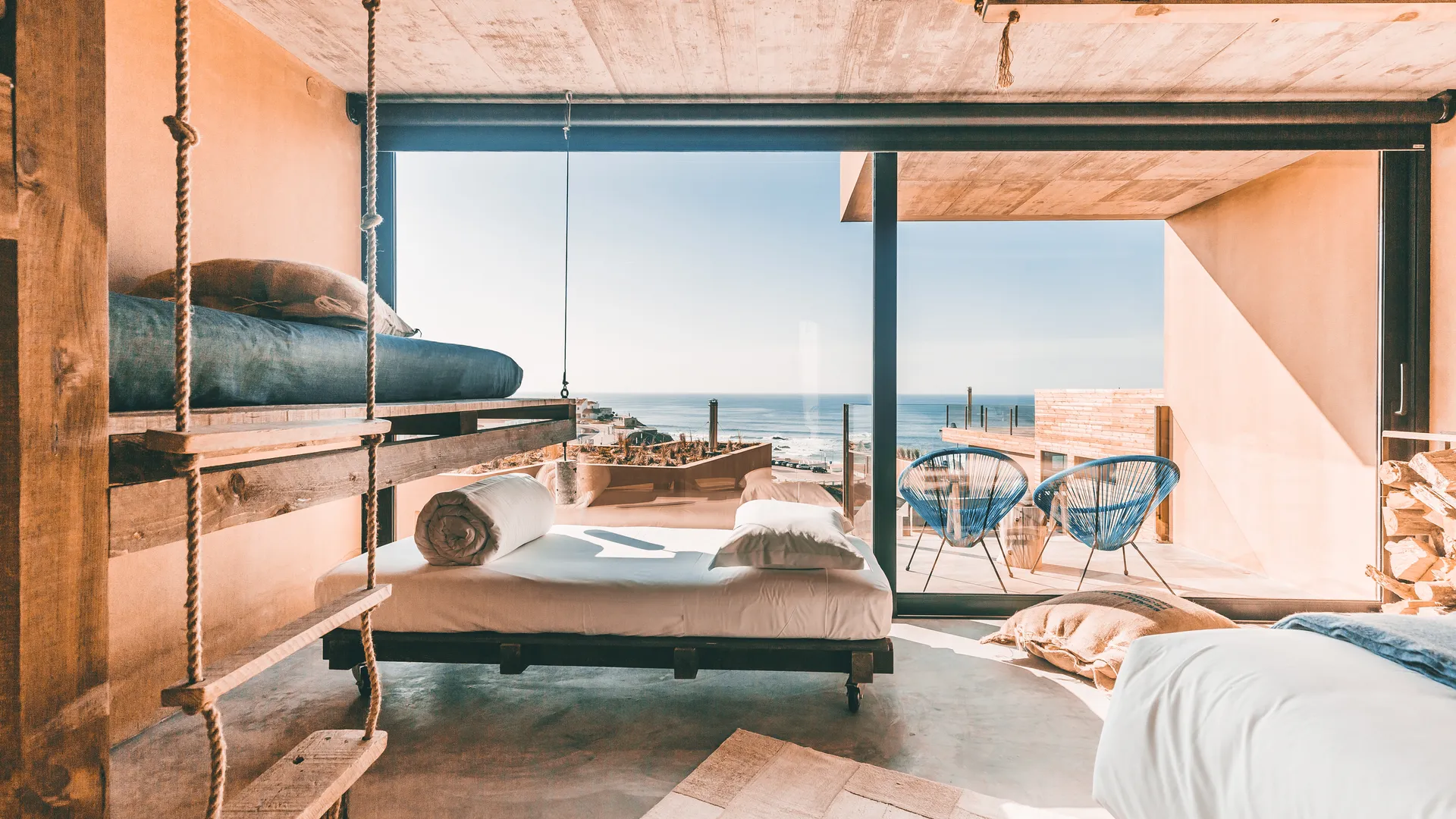 Noah Surf House photo 2